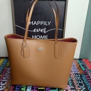Statement Making Coach Brown Leather Tote!.